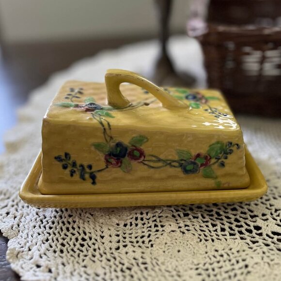 Vintage Japan Other - Vintage Cheese or Butter Cloche Covered Dish Japan Pottery